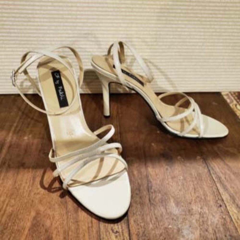 CF by Falchi Cream Strappy Leather Sandals 10B